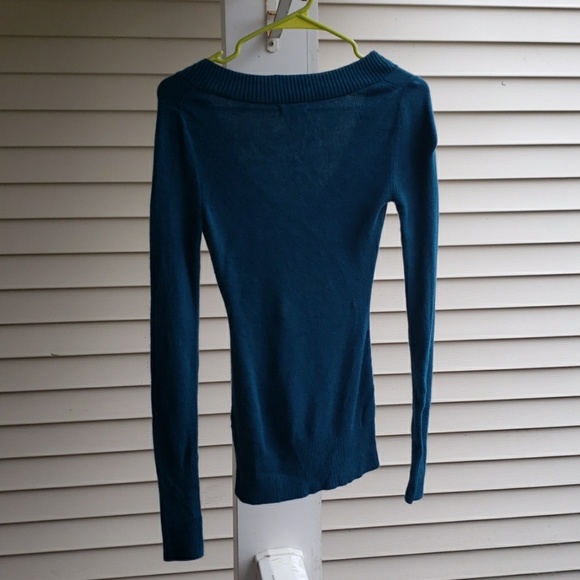 Express V Neck Light Sweater - Picture 3 of 3